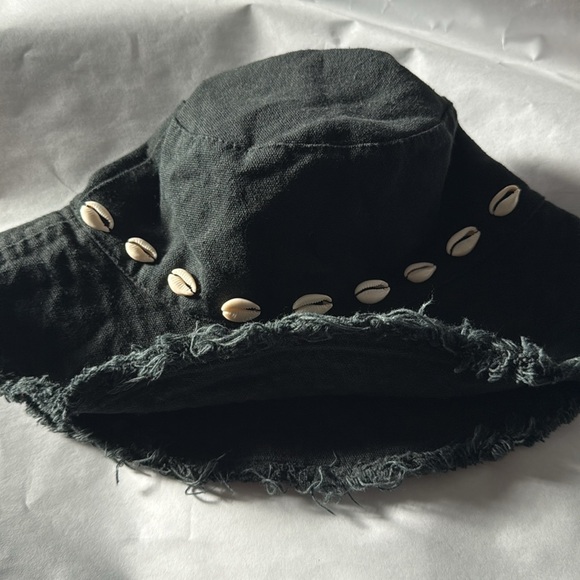 Shell bucket hat - Picture 2 of 2